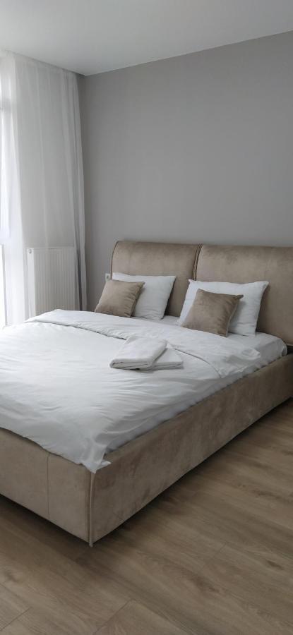 Vip Apartments On Avalon إلفيف المظهر الخارجي الصورة